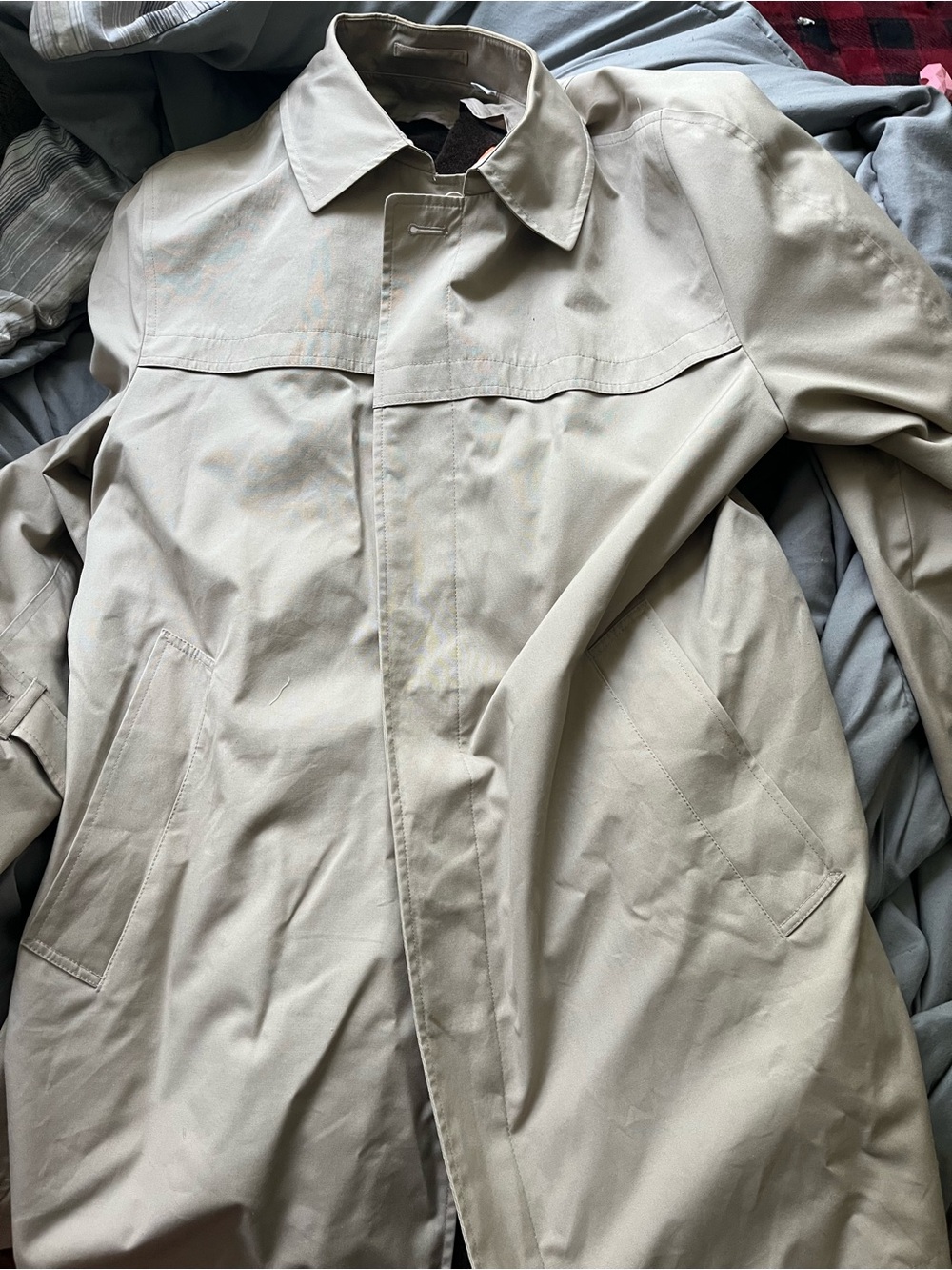Vintage London Fog -Classic Men’s Beige Trench Coat - Lightweight Overcoat